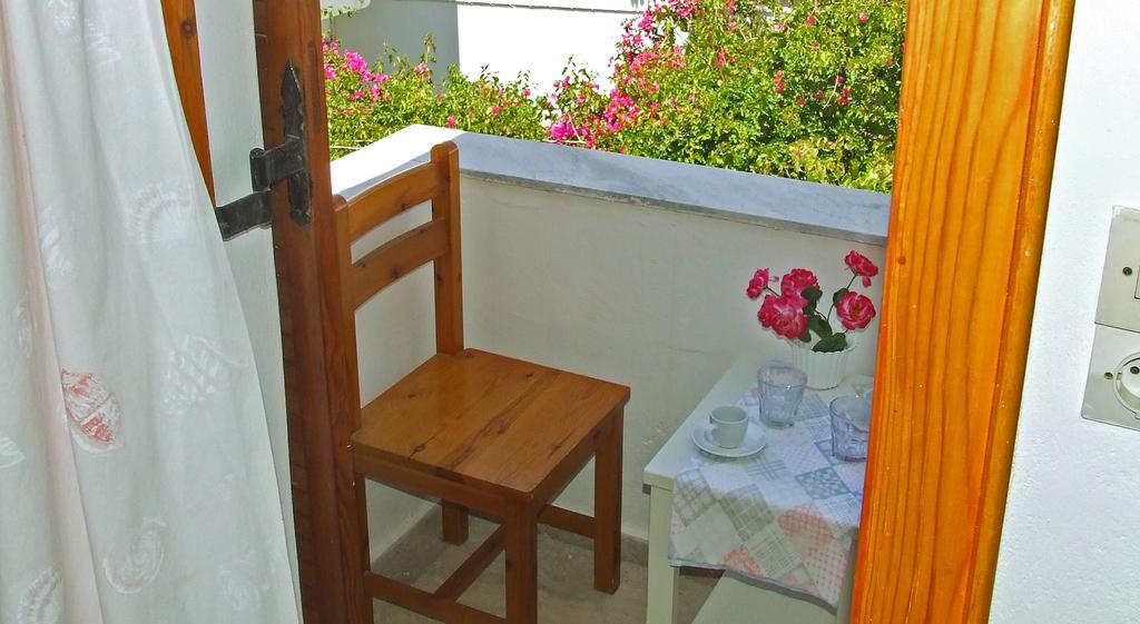 Hotel Eleftheria Párosz Kültér fotó